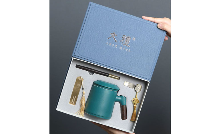 商务礼品定制：商务水杯办公U盘书签笔组合